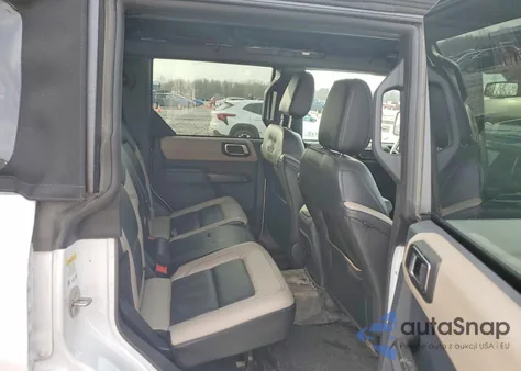 2024 Ford Bronco Wildtrak z USA, uszkodzony, nr VIN 1FMEE2BP9RLB43209